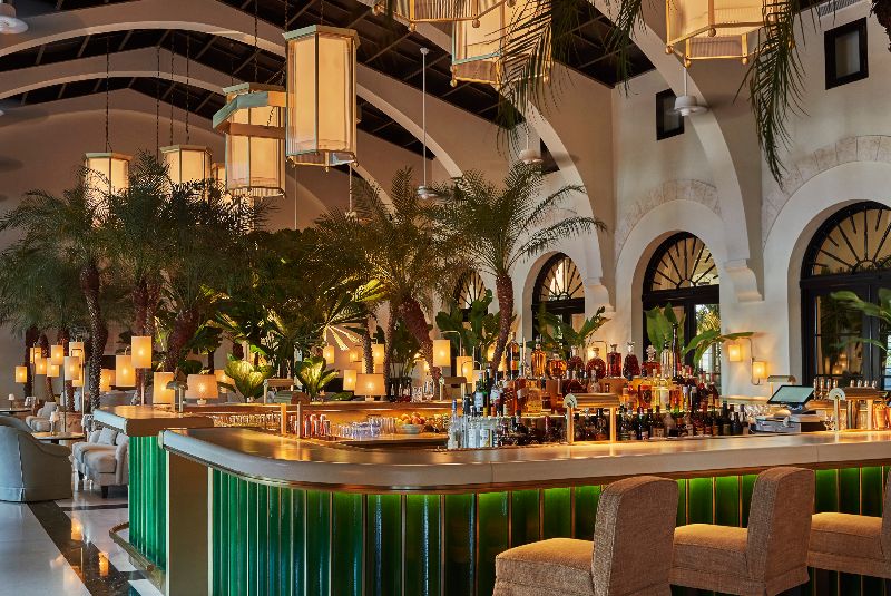 Chapagne Bar at The Surf Club-interior_NA50BB25-51-100-LIP